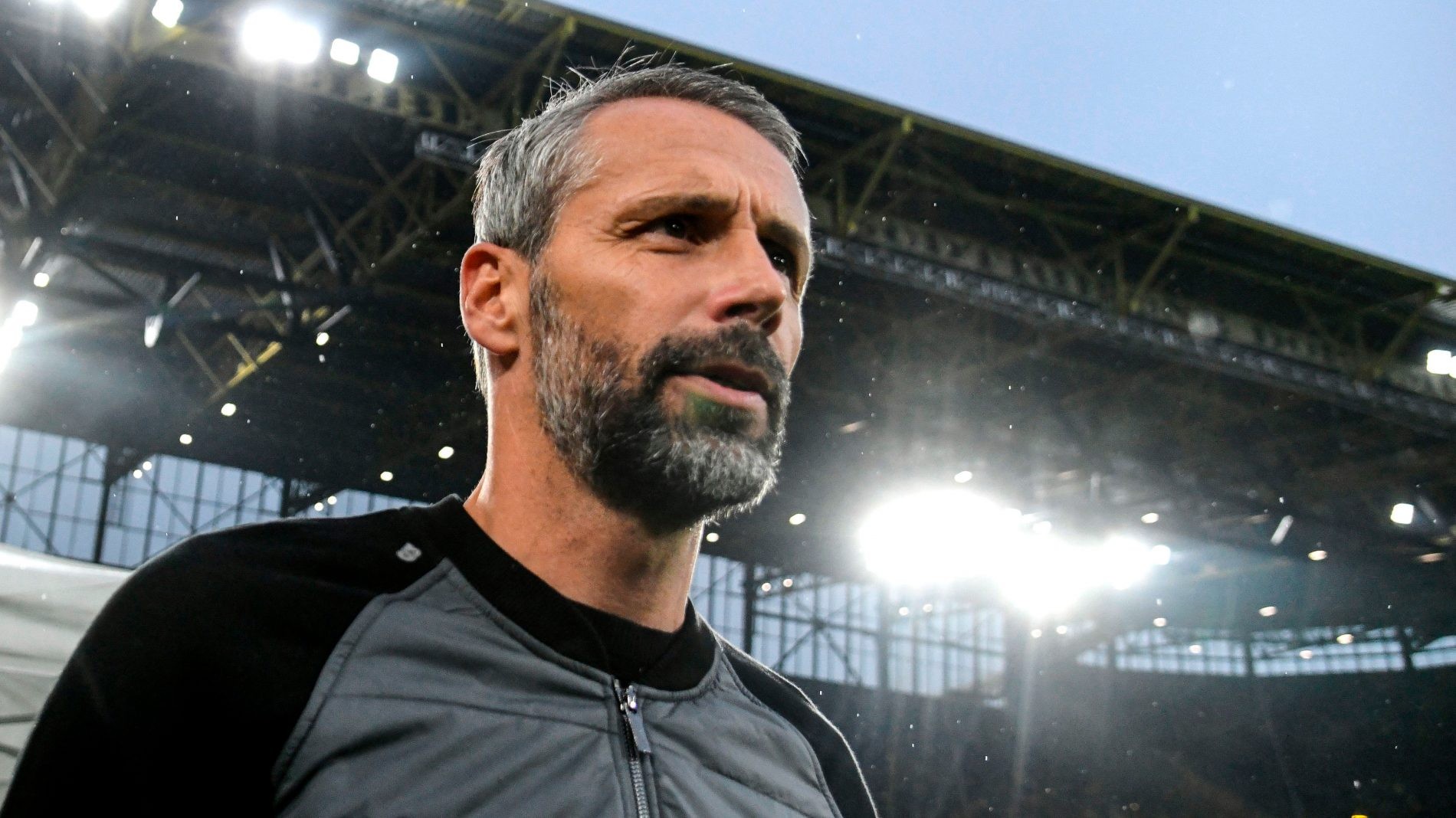 包含今夜多特蒙德调整名单以备意甲;单刀错失环节打磨;震撼外界;身体对抗强度拉满的词条 包含今夜多特蒙德调整名单以备意甲;单刀错失环节打磨;震撼外界;身体对抗强度拉满的词条