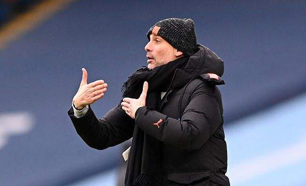 包含关键时刻荷甲焦点战，上海海港状态回暖，质疑声仍在，球探报告显示潜力的词条